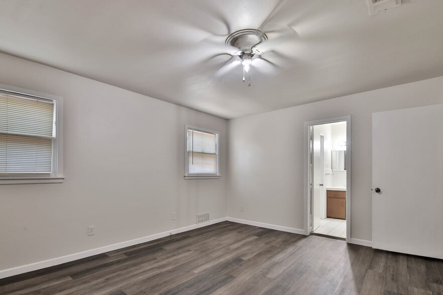 Building Photo - 3607 45th St