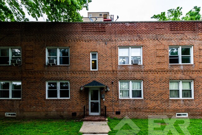 Building Photo - 667 Brooklyn Ave