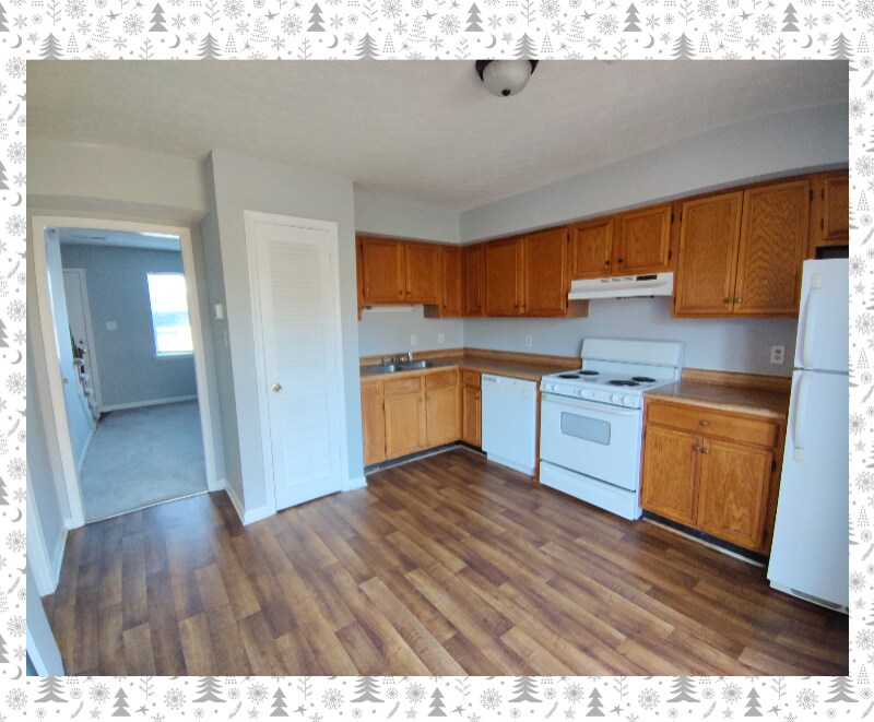 Building Photo - 14 Fonda Dr