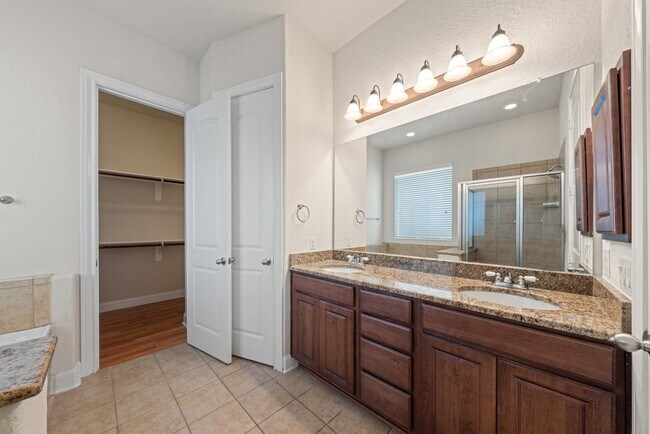 Building Photo - 11230 Begonia rock