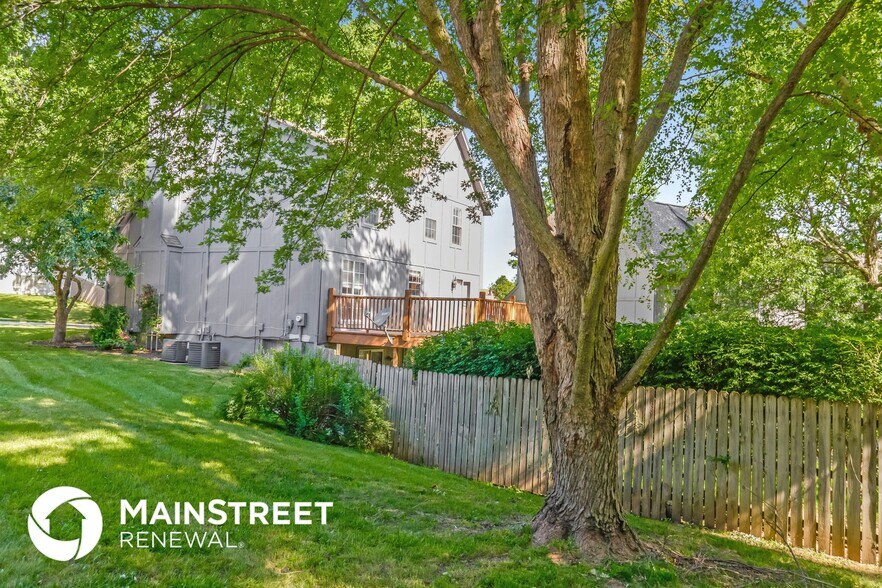 Building Photo - 1330 N Anne Shirley Dr
