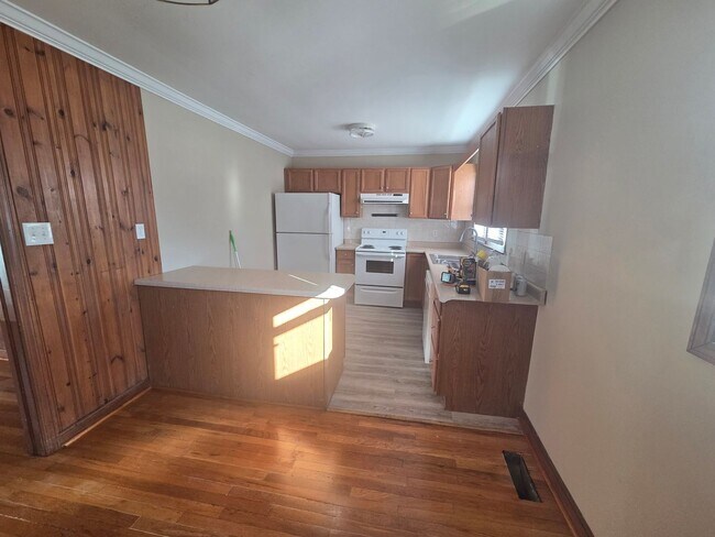 Building Photo - 3bedroom 1bath Ranch style home on level lot one story