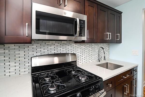 Building Photo - 926 2nd Ave