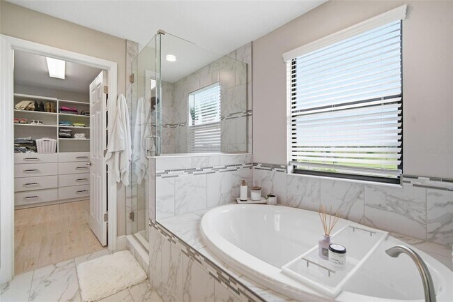 Building Photo - 6396 Roadstead Ct