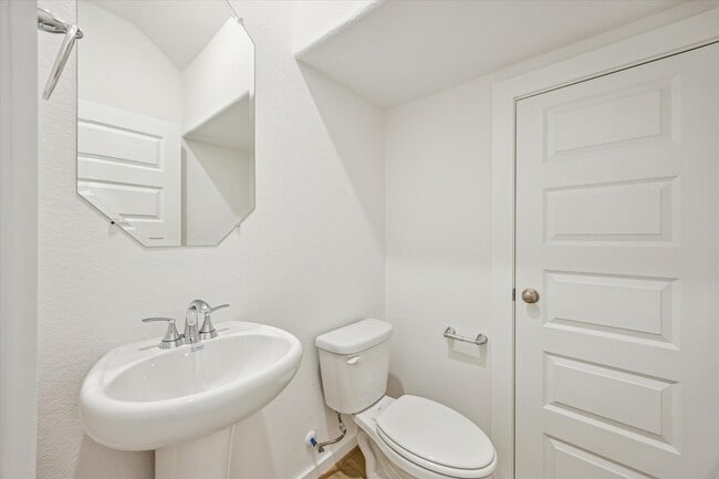 Building Photo - 4113 Fig Grv St