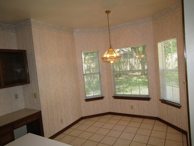 Building Photo - 6106 John Chisum Ln