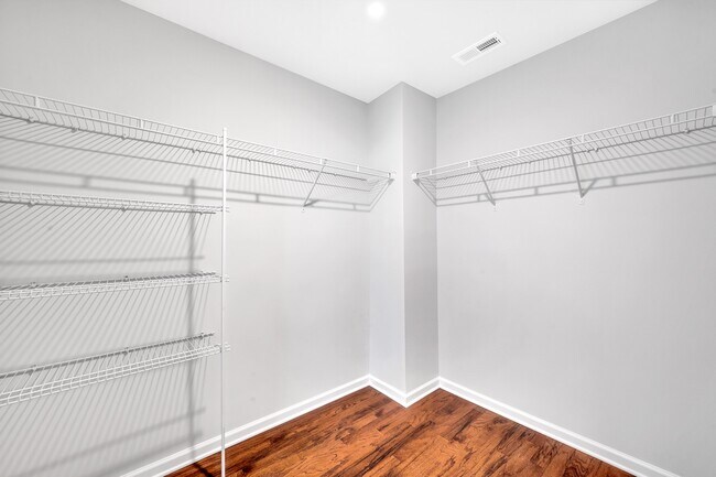 Building Photo - 526 Morrows Turnout Way