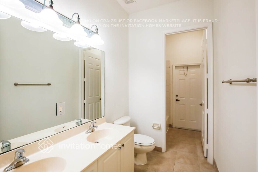 Building Photo - 9646 Savannah Estates Dr
