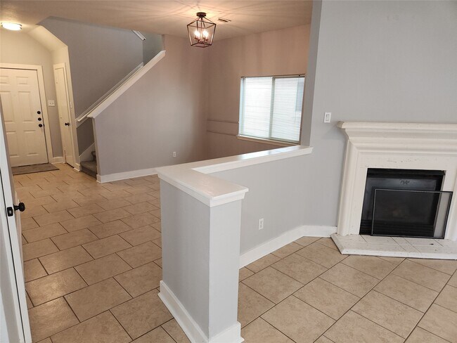 Building Photo - 20911 Walder Ct