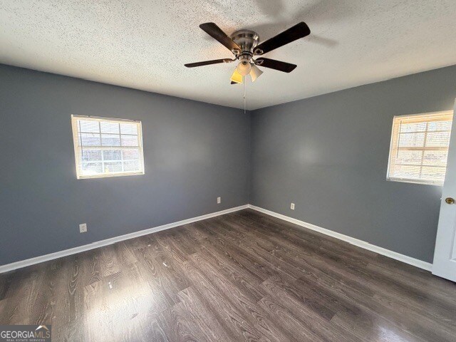 Building Photo - 2620 Cumberland Dr