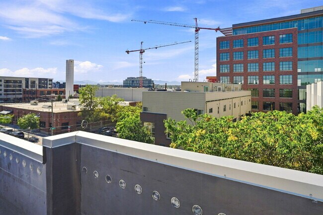 Building Photo - $4,015.95 with $300 Off The First Month's Rent, 3 Beds - 3.5 Baths, Single-Family Home in Denver ...