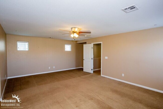 Building Photo - Stunning 4Bdm 3Ba Two-Story Home in the In...