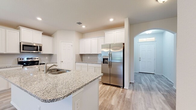 Building Photo - 2 WEEKS FREE RENT + $1,750 A MONTH!