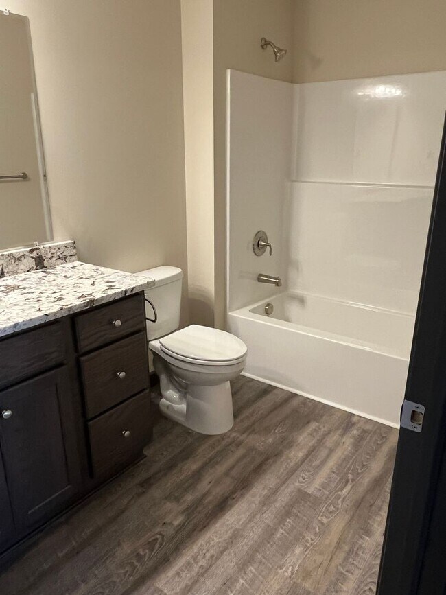 Building Photo - 5062 Catawba Pl Ln