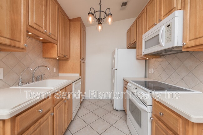 Building Photo - 2300 W Michigan Ave