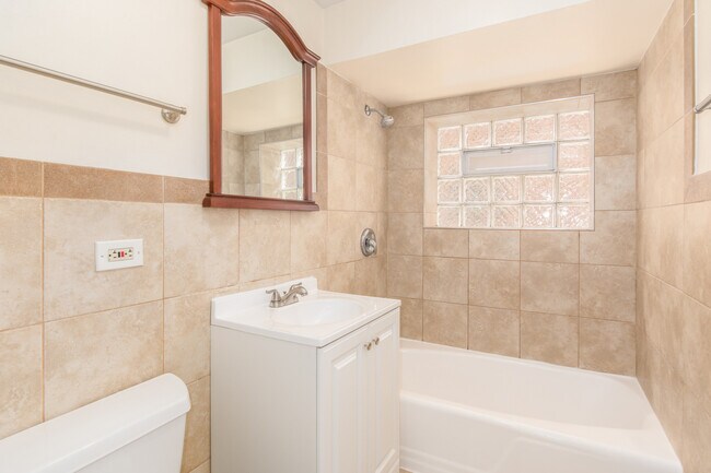 Building Photo - 2245 Des Plaines Ave