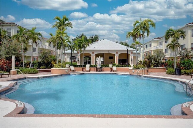 Building Photo - 9833 Baywinds Blvd