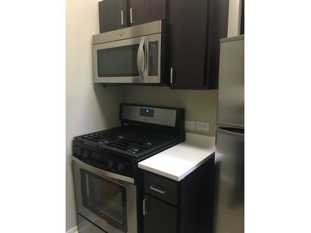 Stainless Steel Appliances - 2300 N Clark