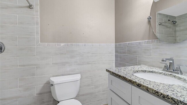Building Photo - 6310 Royal Woods Dr