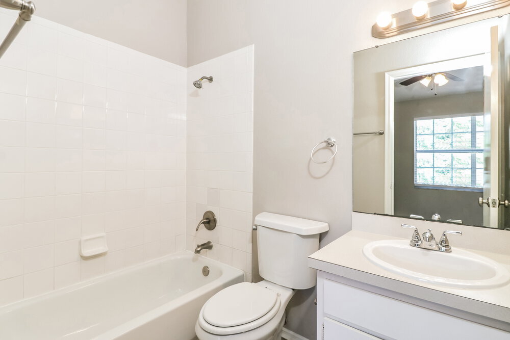 Building Photo - 6333 Bayside Key Dr