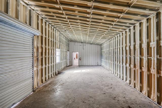 Building Photo - 3550 Whiteley Rd