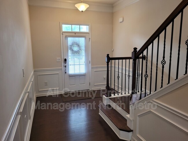 Building Photo - 4808 Blue Elm Ln