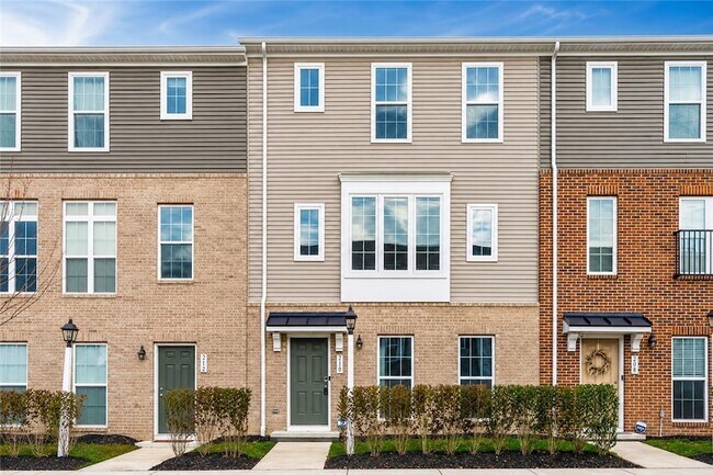 Building Photo - 210 Gress Rd