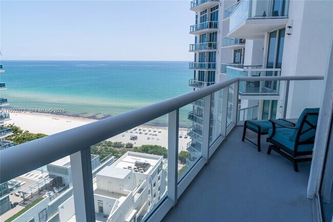 Building Photo - 6515 Collins Ave