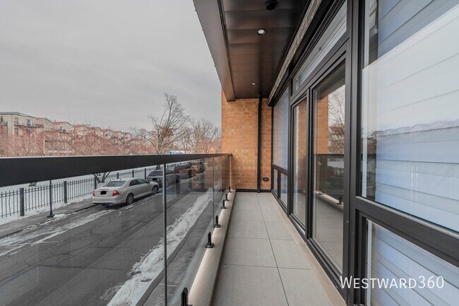 Building Photo - 2355 W Flournoy St