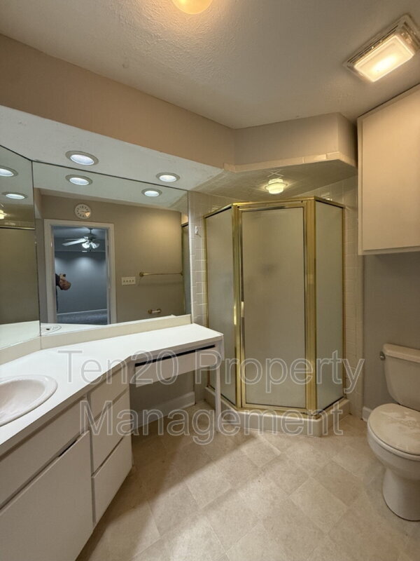 Building Photo - 3812 Wingate Dr