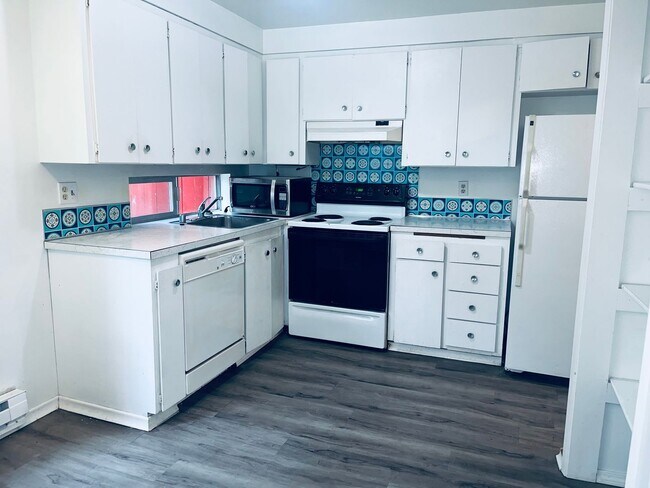 Building Photo - ar14000