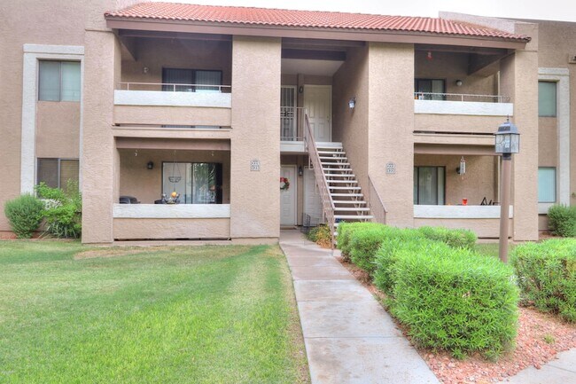 Primary Photo - 2146 W Isabella Ave
