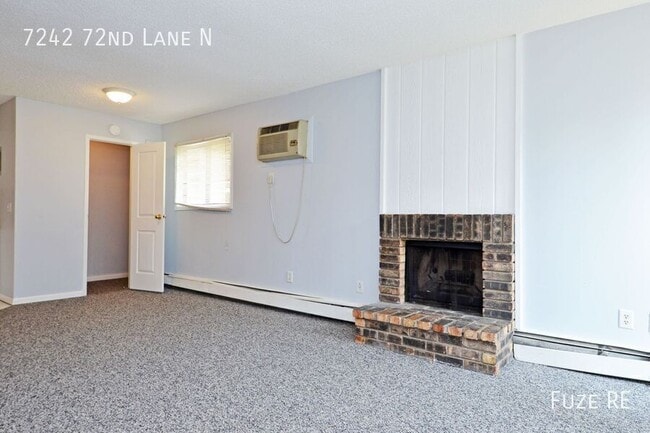 Building Photo - 7242 72nd Ln N
