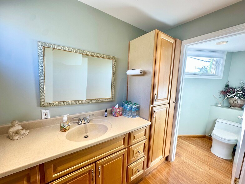 Building Photo - 2315 24th St