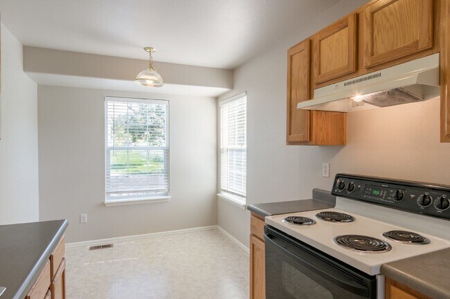 Building Photo - 56 Vale Cir