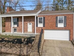 Building Photo - 1501 Knob Rd