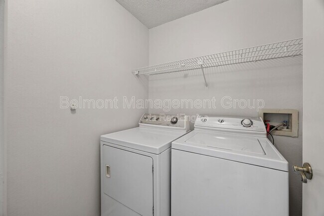 Building Photo - 642 Dory Ln