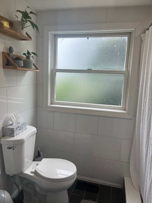 Building Photo - 94 Oakwood Ave