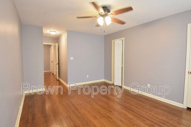 Building Photo - 248 Westwood Dr