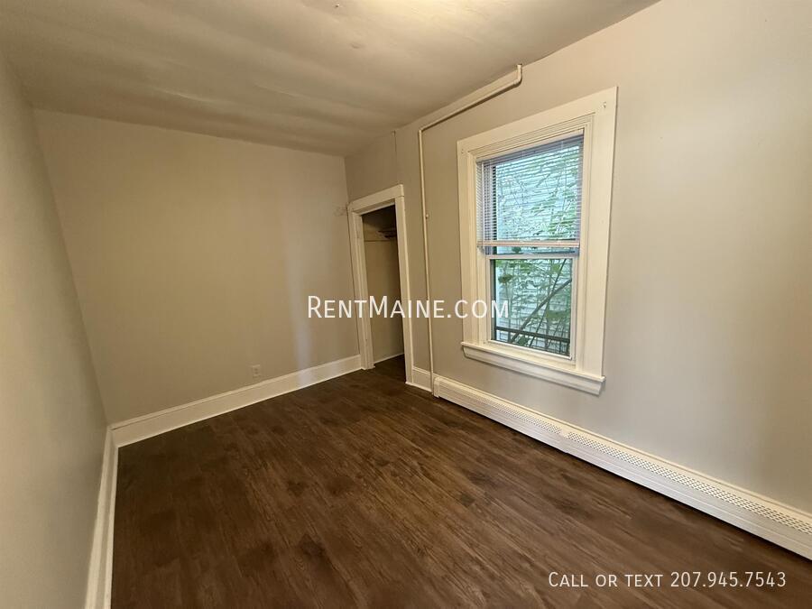 Building Photo - 600 S Main St