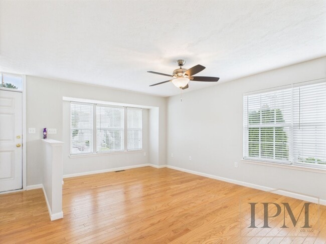 Building Photo - Available Now!- 3 Bedroom Home in Eastern ...