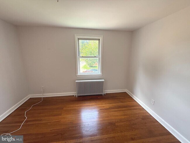 Building Photo - 1210 N Kenilworth St