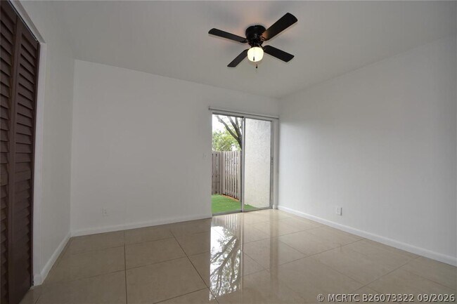 Building Photo - 514 Woodgate Cir