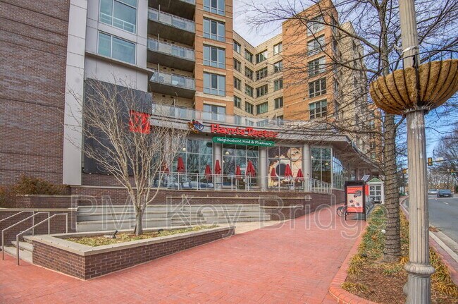 Building Photo - 2200 N Westmoreland St
