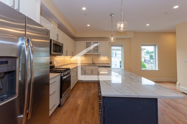 Building Photo - 118 Tremont St