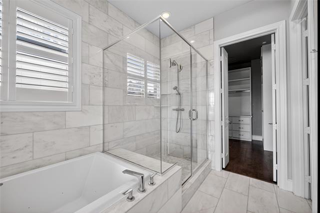 Building Photo - 520 S Pearl Expy