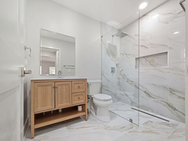 Building Photo - COMING SOON! Gorgeous 3 Bedroom 2 Bath ranch in Venetian Hills