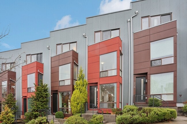 Building Photo - 256 E Roanoke St