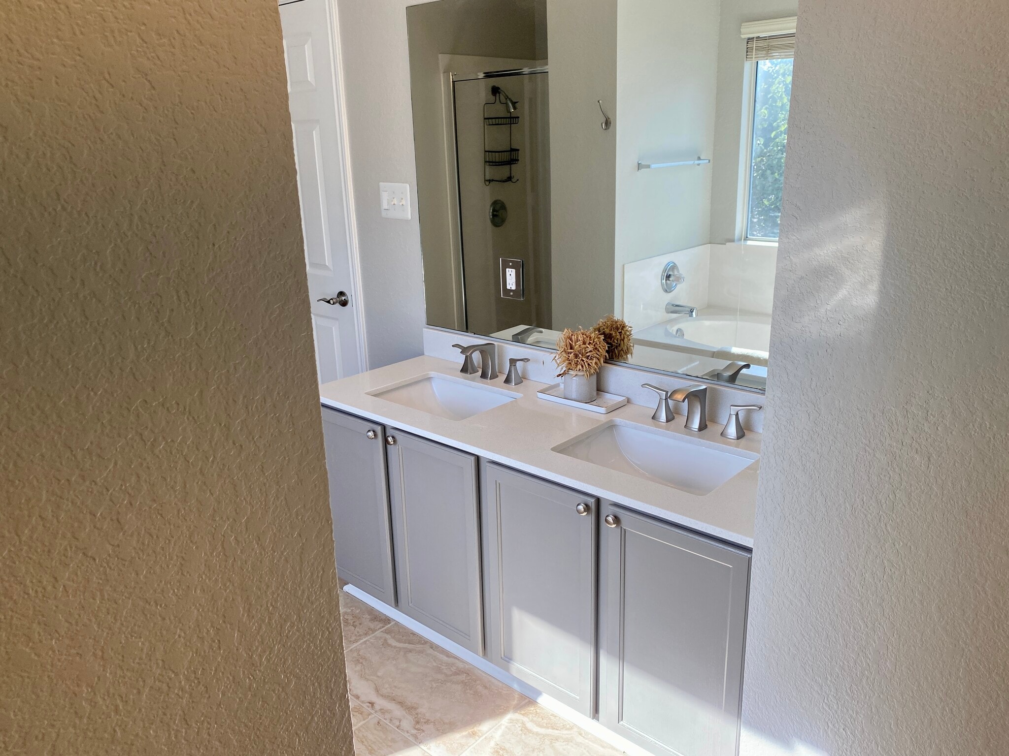 Master bathroom - 615 Big Spring Dr