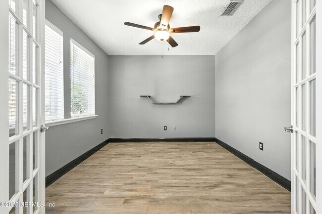 Building Photo - 474 Convex Ln